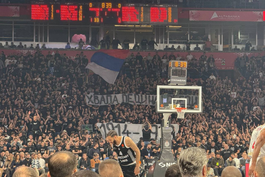 SJAJAN GEST GROBARA: Navijači Partizana slave Dan primirja na dirljiv način! (FOTO)