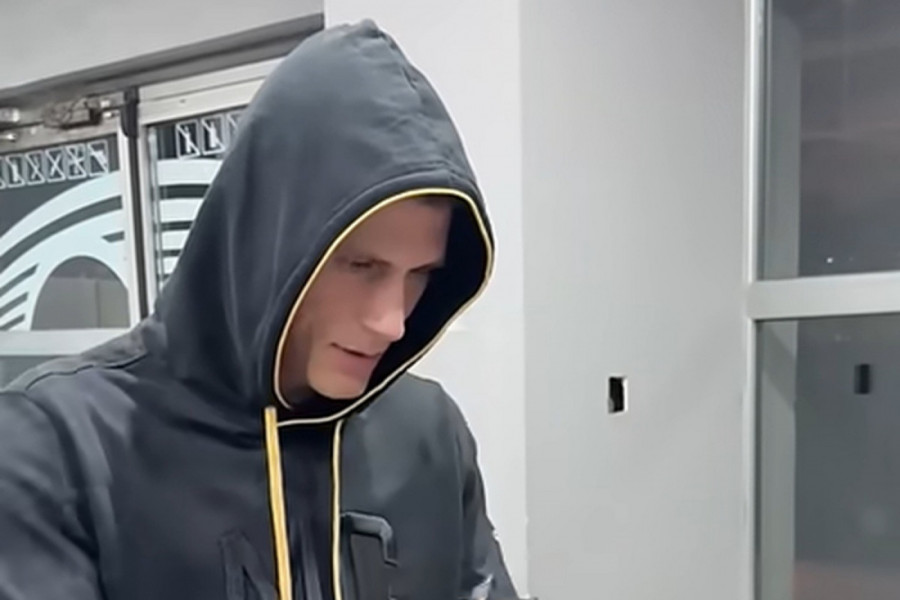 LUDA SCENA U ARENI: Nedović potpisao Zvezdin dres posle utakmice Partizana! (VIDEO)