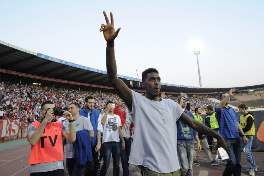 VELIKA PODRŠKA: Vraća se Kvinsi Miler! (FOTO)