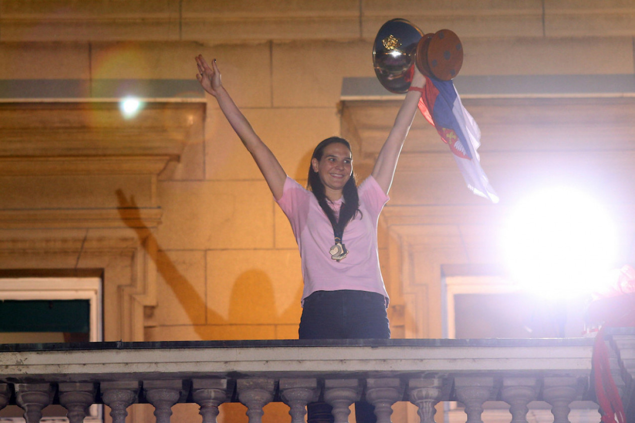 AKO STE SE PITALI GDE JE I ŠTA RADI? Sonja Vasić ZA SPORTISSIMO o reprezentaciji, ali i povratku najvećoj ljubavi! (VIDEO)