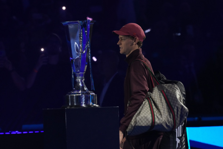 LEKARSKA SLUŽBA JE MORALA DA REAGUJE: Prekinut meč između Sinera i Alkaraza!