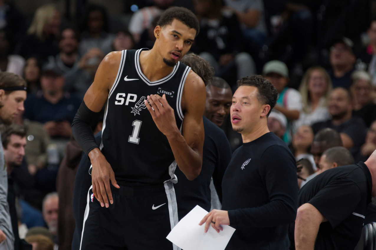 PROBLEM! Viktor Vembanjama  nekoliko nedelja van terena