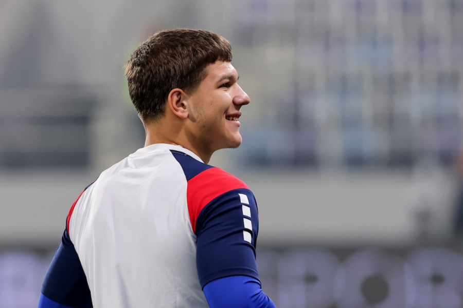 VODI SRBIJA NA POLUVREMENU! Vlahović doneo prednost orlićima!