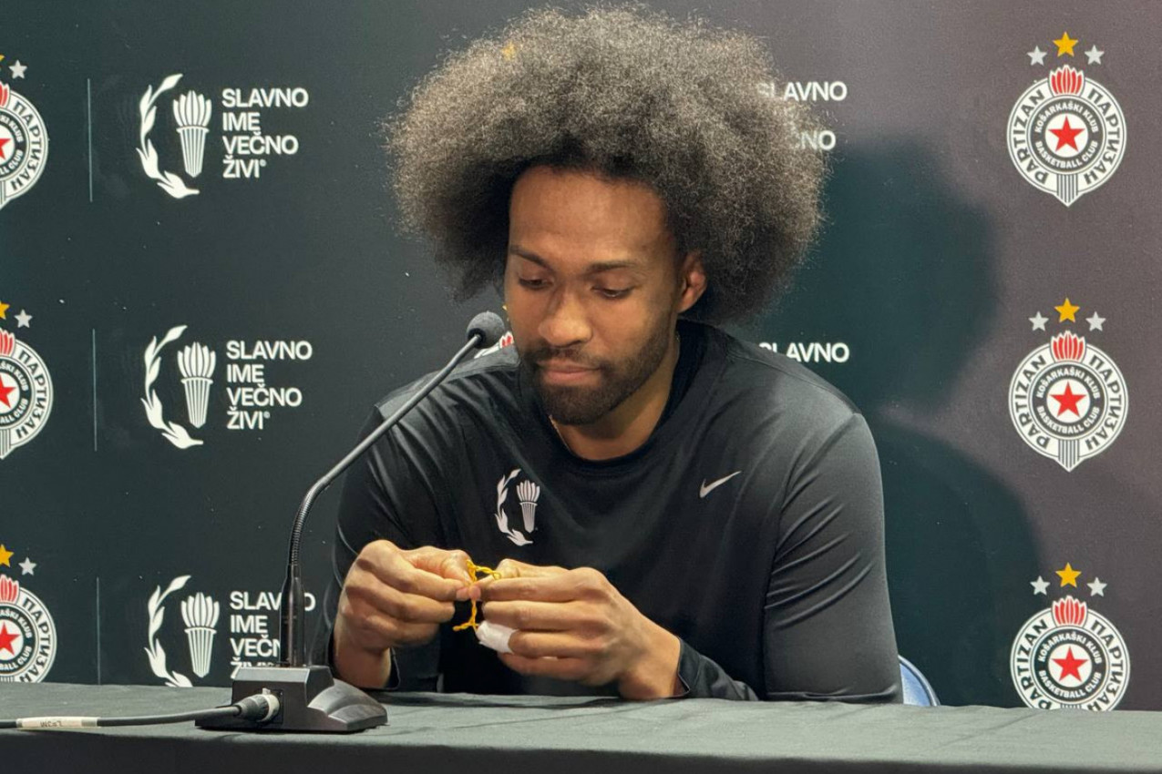 NE ZNAM O ČEMU PRIČATE: Džabarija Parkera iznenadilo pitanje novinara! (VIDEO)