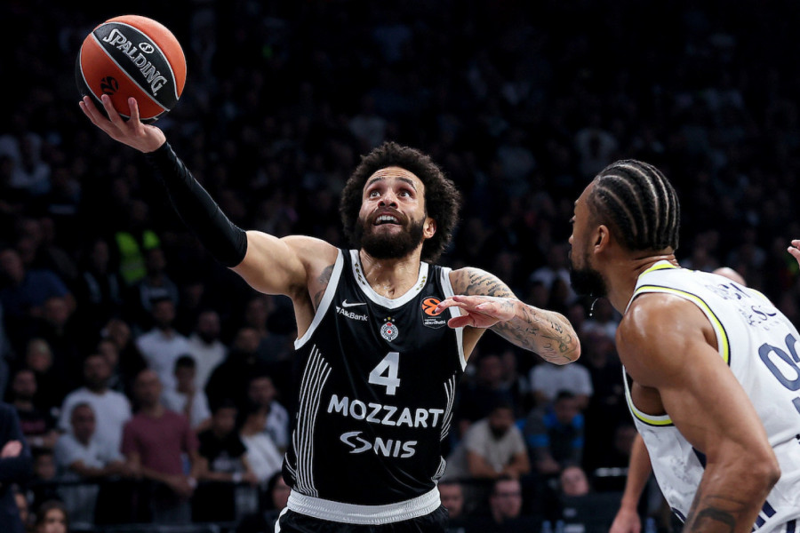 KOŠMARNI START ZA IGRAČE PARTIZANA: Crno-beli PET MINUTA BEZ POENA - 14:0!