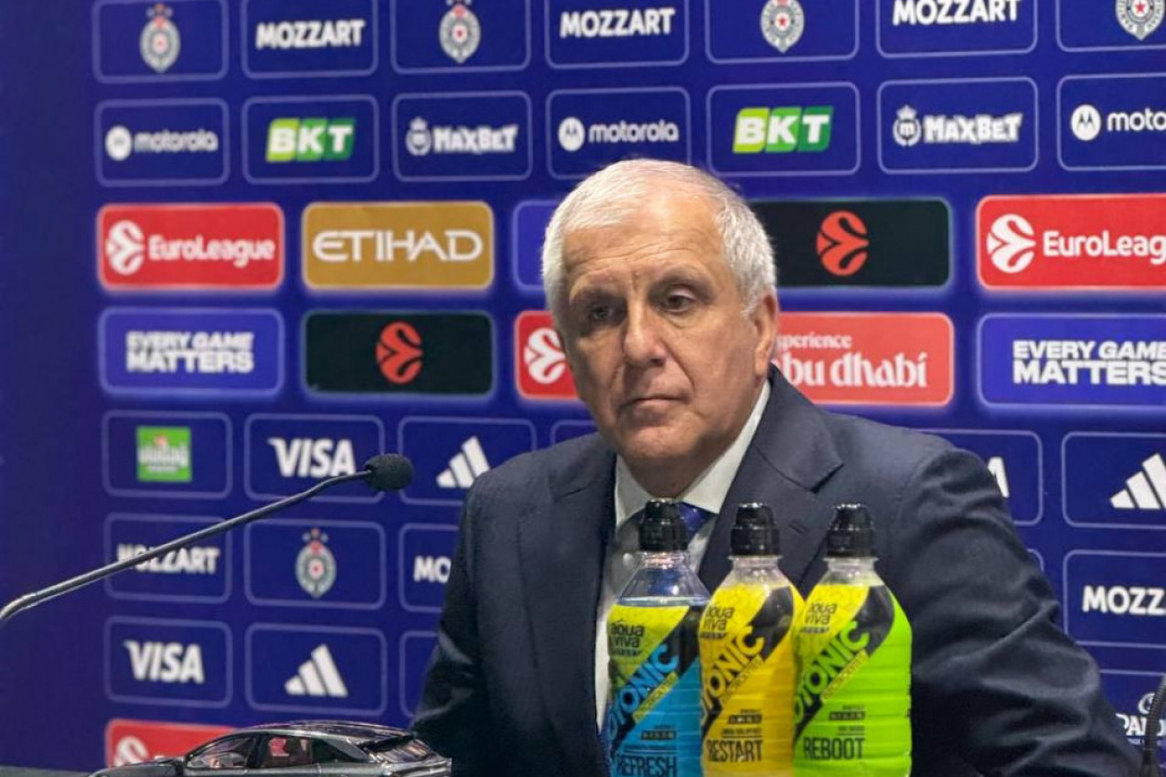 "NEKA POPIJU TABLETE": Željko zagrmeo posle pitanja o telefonima! (VIDEO)