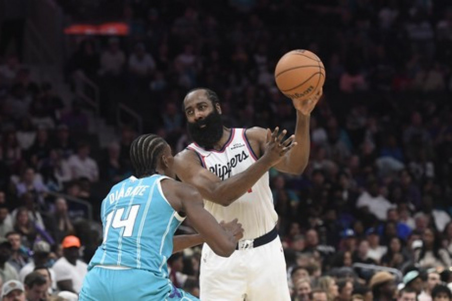DOMINACIJA "BRADONJE" ZA POBEDU KLIPERSA: Harden ubacio neverovatnih 55 poena, Bogdanović posmatrao sa klupe!