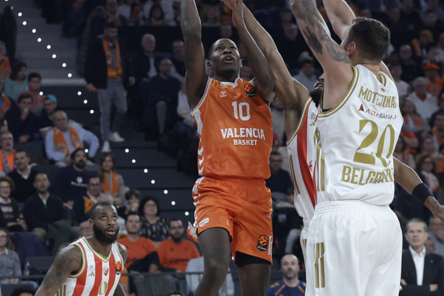 SRUŠIO ZVEZDU, A SAD GA ŽELE CRVENO-BELI: Na pomolu senzacionalni transfer u Evroligi!