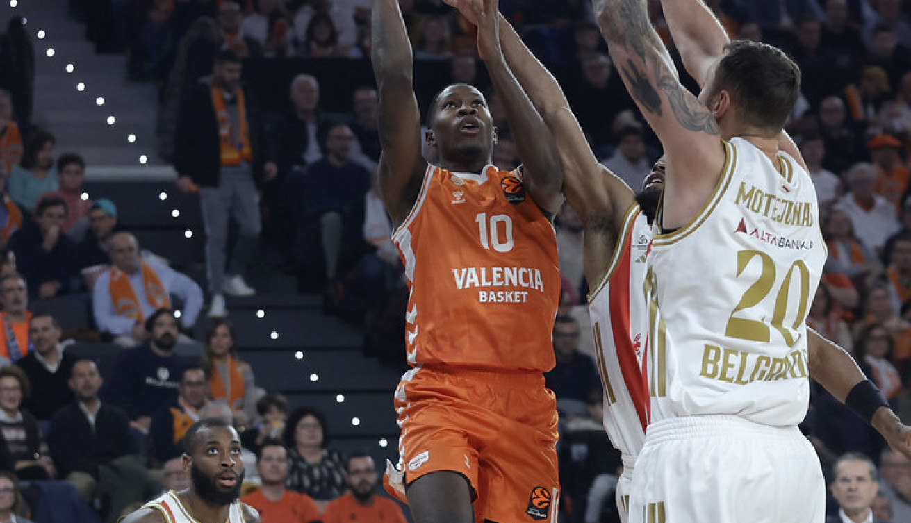 SRUŠIO ZVEZDU, A SAD GA ŽELE CRVENO-BELI: Na pomolu senzacionalni transfer u Evroligi!