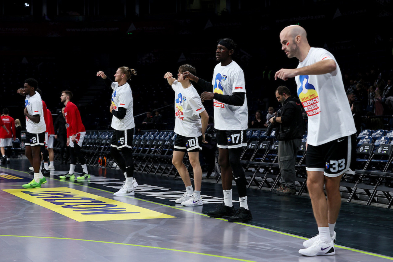 POSEBNA SCENA U ARENI: Ovo je mnoge zanimalo na meču Partizana i Studentskog centra! (FOTO)