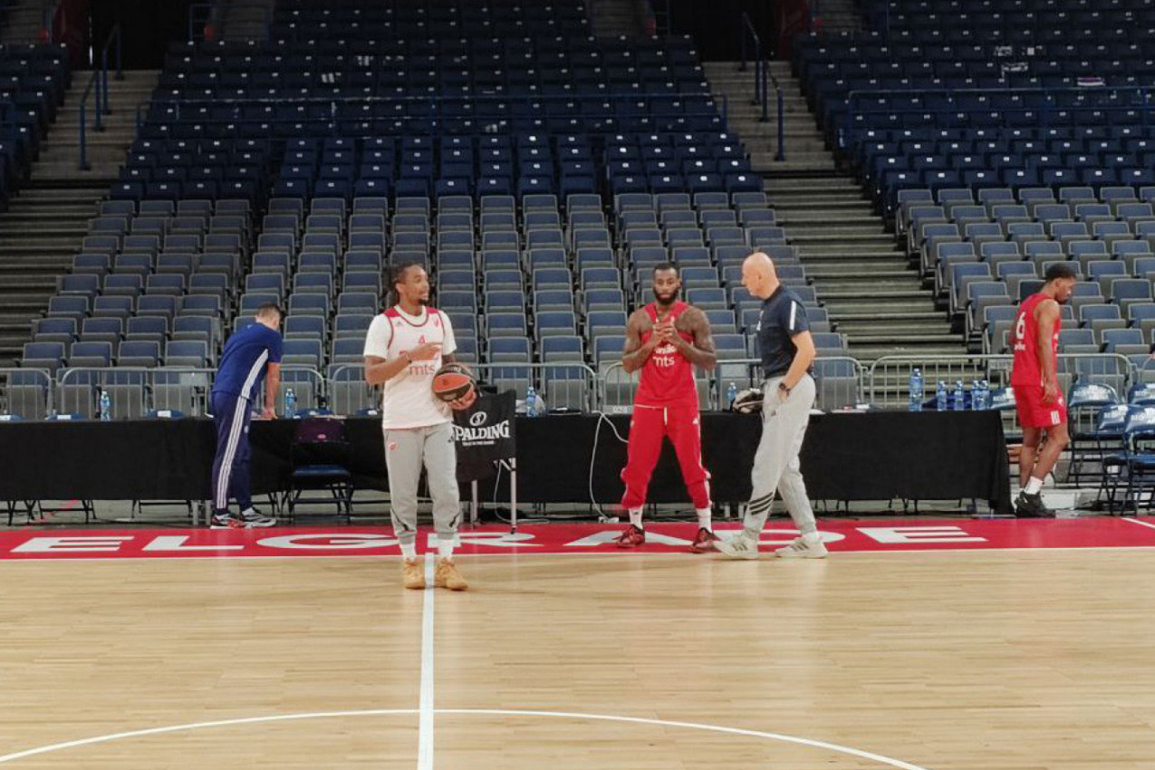 DELIJE, OVO ĆE VAS ODUŠEVITI: Pogledajte šta Devonte Grejem radi pred meč s Olimpijakosom! (VIDEO)