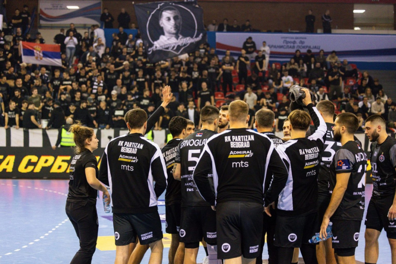 CRNO-BELI IH ODUČILI OD RUKOMETA: Hrvatski mediji kukaju na sva usta! (FOTO)