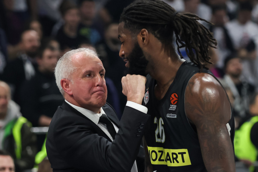 LESOR SE EMOTIVNO OPROSTIO OD ŽOCA: Evo šta je miljenik grobara poručio Obradoviću po odlasku iz Partizana! (FOTO)