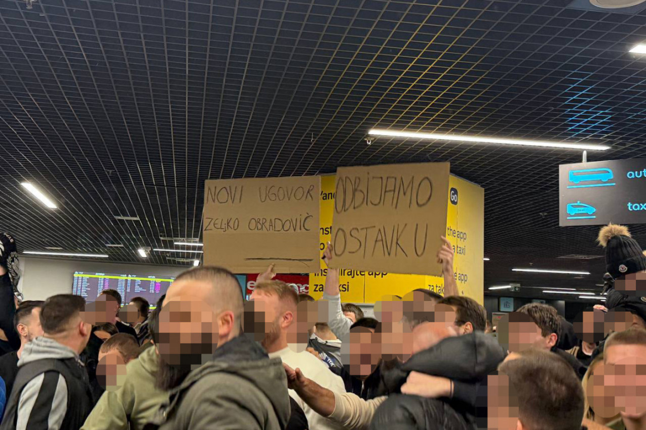 GROBARI "ZAPALILI" AERODROM: Evo šta rade dok čekaju Željka Obradovića! (VIDEO)