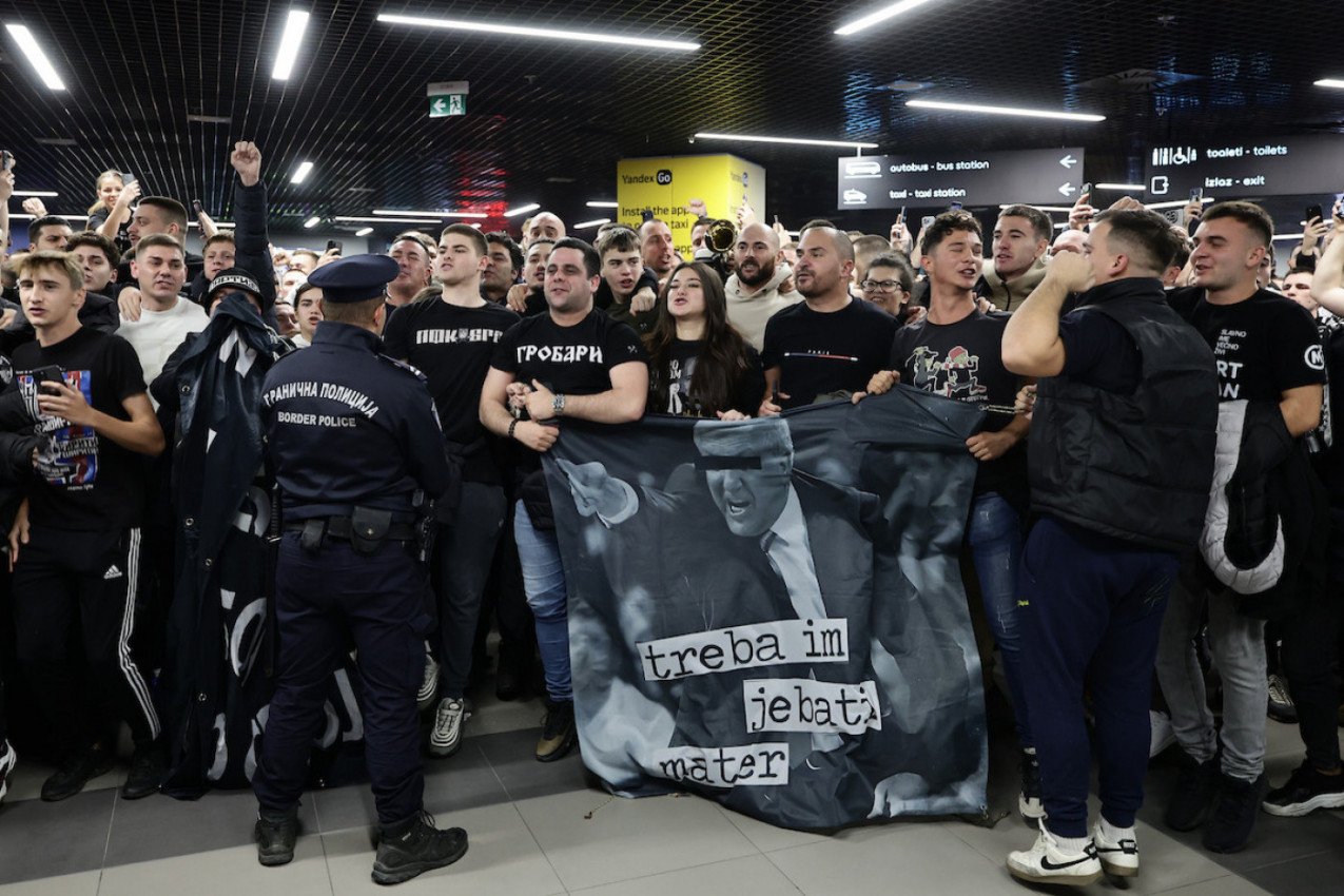ČEKAJUĆI ŽOCA: Grobari bukvalno "ZAPALILI" aerodrom! (VIDEO)