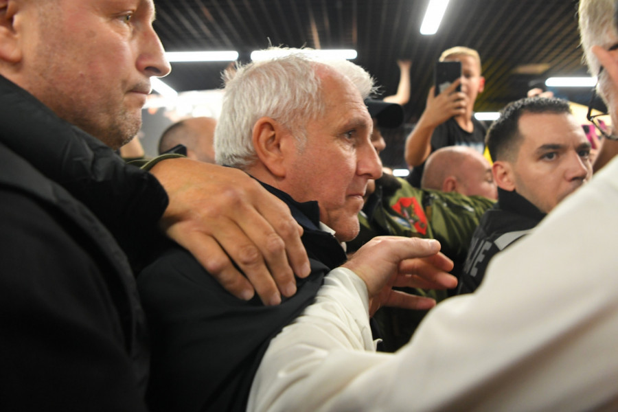 OVO JE MNOGIMA PROMAKLO: Željko Obradović plakao po dolasku na aerodrom u Beogradu! (VIDEO)