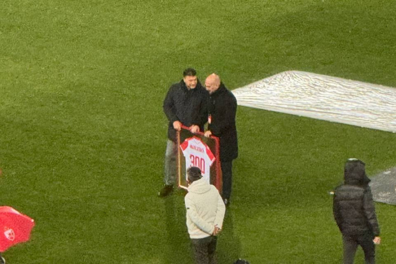 U JEKU PRIČE O ODLASKU: Zvezda nagradila Milojevića! (GALERIJA)