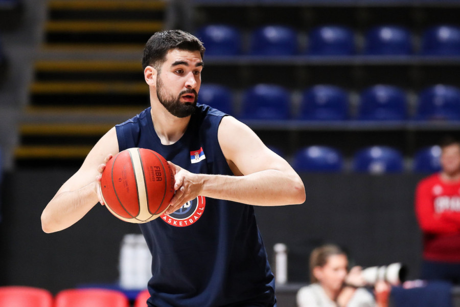 AKO VAM JE PROMAKLO... Pogledajte herojsku partiju kapitena Srbije - od "minus 23" nas doveo do pobede nad Švajcarskom! (VIDEO)