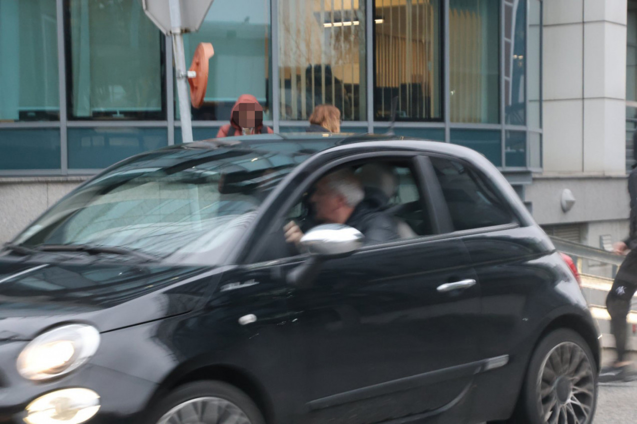 EKSKLUZIVNI PAPARACO: Željko Obradović fićom napustio sastanak - pogledajte u kakvom je raspoloženju! (FOTO-GALERIJA)