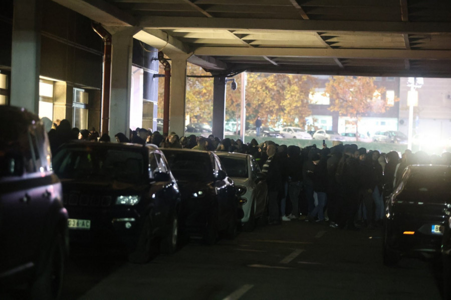 SITUACIJA SE ZAHUKTAVA: Grobari prete da će prekinunti meč protiv Bajerna!?