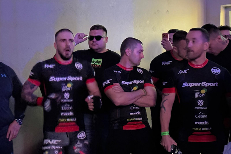 ODLIČAN MEČ! Pravi rat u oktagonu Marka Bojkovića i belgijskog borca!