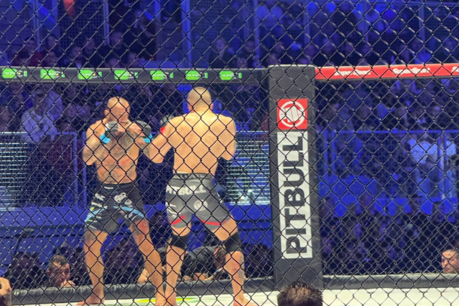 SAVLADAO BOJKOVIĆA, A ONDA SE UNEO U LICE ČOVEKU KOME SU SRBI ZVIŽDALI! Sevale varnice u bekstejdžu posle Markovog poraza (VIDEO)