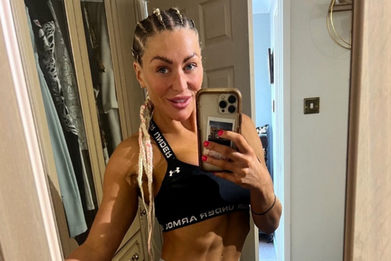 BOKSERKA ŠOKIRALA JAVNOST: Na vaganju se pojavila u donjem vešu, a onda se dogodilo nešto zbog čega su svi zanemeli! (VIDEO)