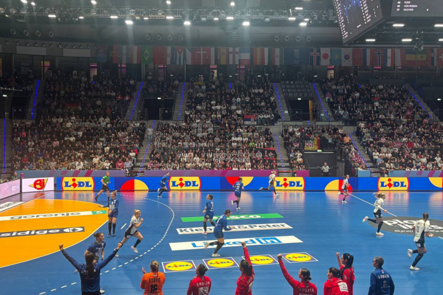 BIZARNO: Pogledajte iz kog razloga je prekinut meč rukometašica Nemačke i Srbije! (VIDEO)