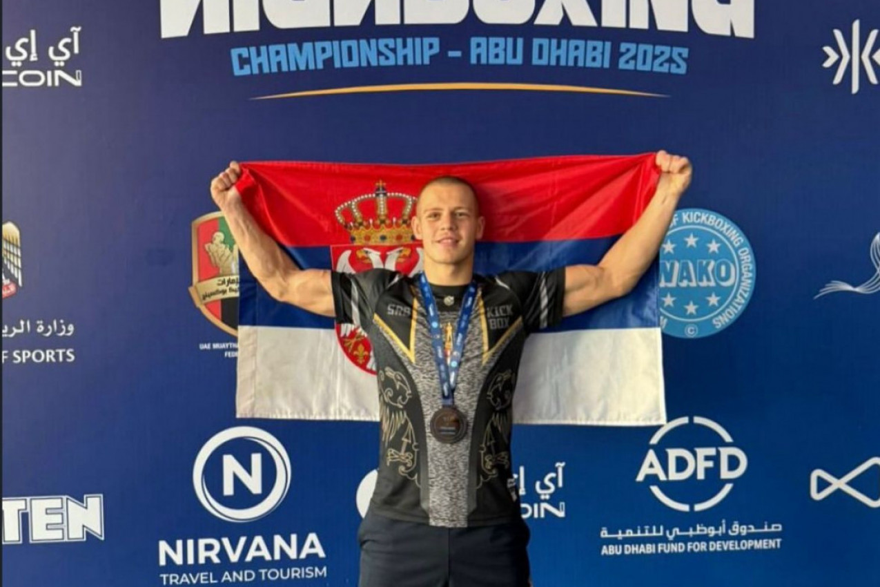 VELJKO MIĆOVIĆ VICEŠAMPION SVETA U KIK-BOKSU!