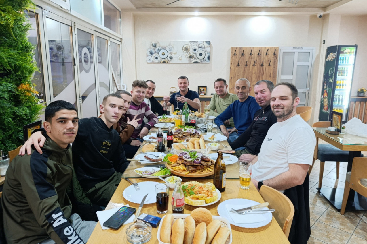 AZBUKOVICA IMA ZA ČIME DA ŽALI: Problemi sa sastavom doveli do oscilacija u igri!