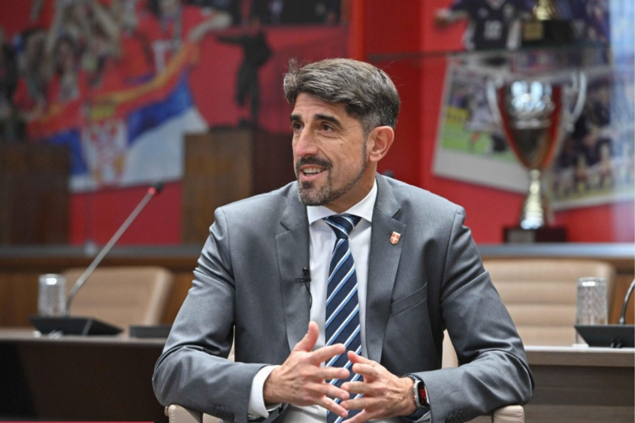 SRBENDA DO KOSKE: Prvo obraćanje Veljka Paunovića otkako je i zvanično selektor (VIDEO)