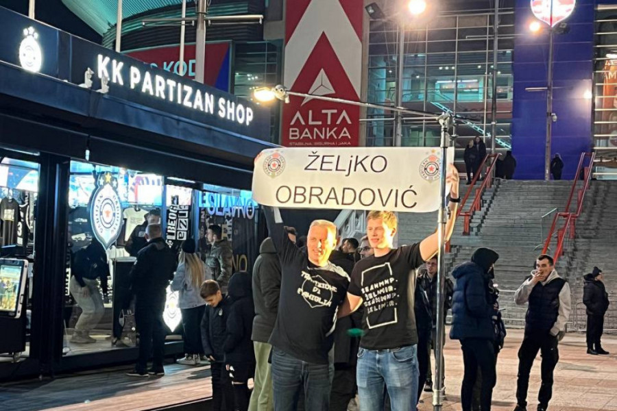 GROBARI ČEKAJU U REDU PRED BAJERN: Do meča još dva sata, a evo zašto su se već sjatile reke ljudi! (VIDEO)