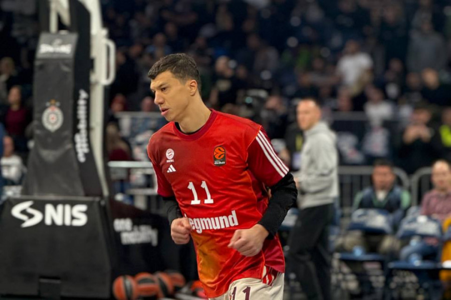 U KLINČU: Vladimir Lučić ušao u verbalni sukob sa navijačima Crvene zvezde! (VIDEO)