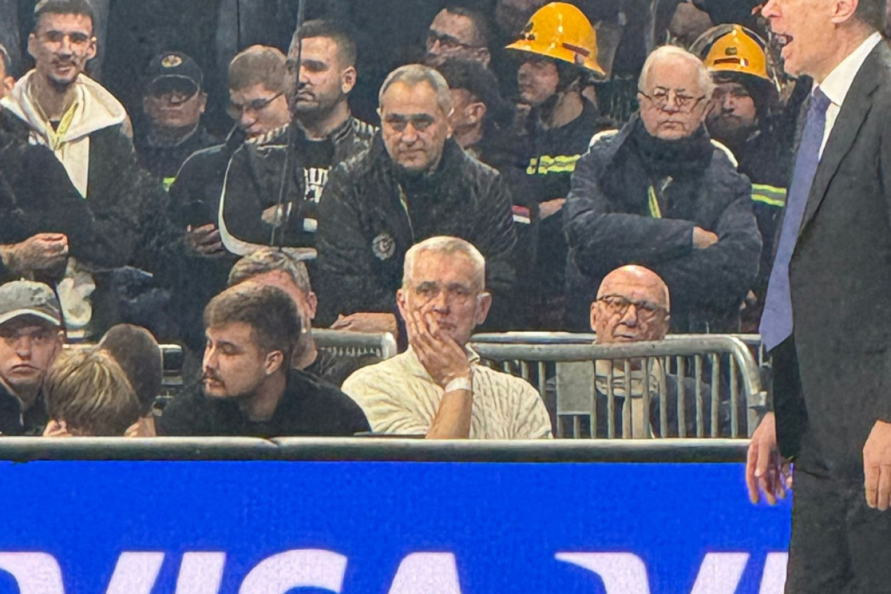 ONO ŠTO NE MOŽE HIPNOZA, MOŽE PARTIZAN: Evo zbog čega će Paspalj ostaviti cigare (FOTO)