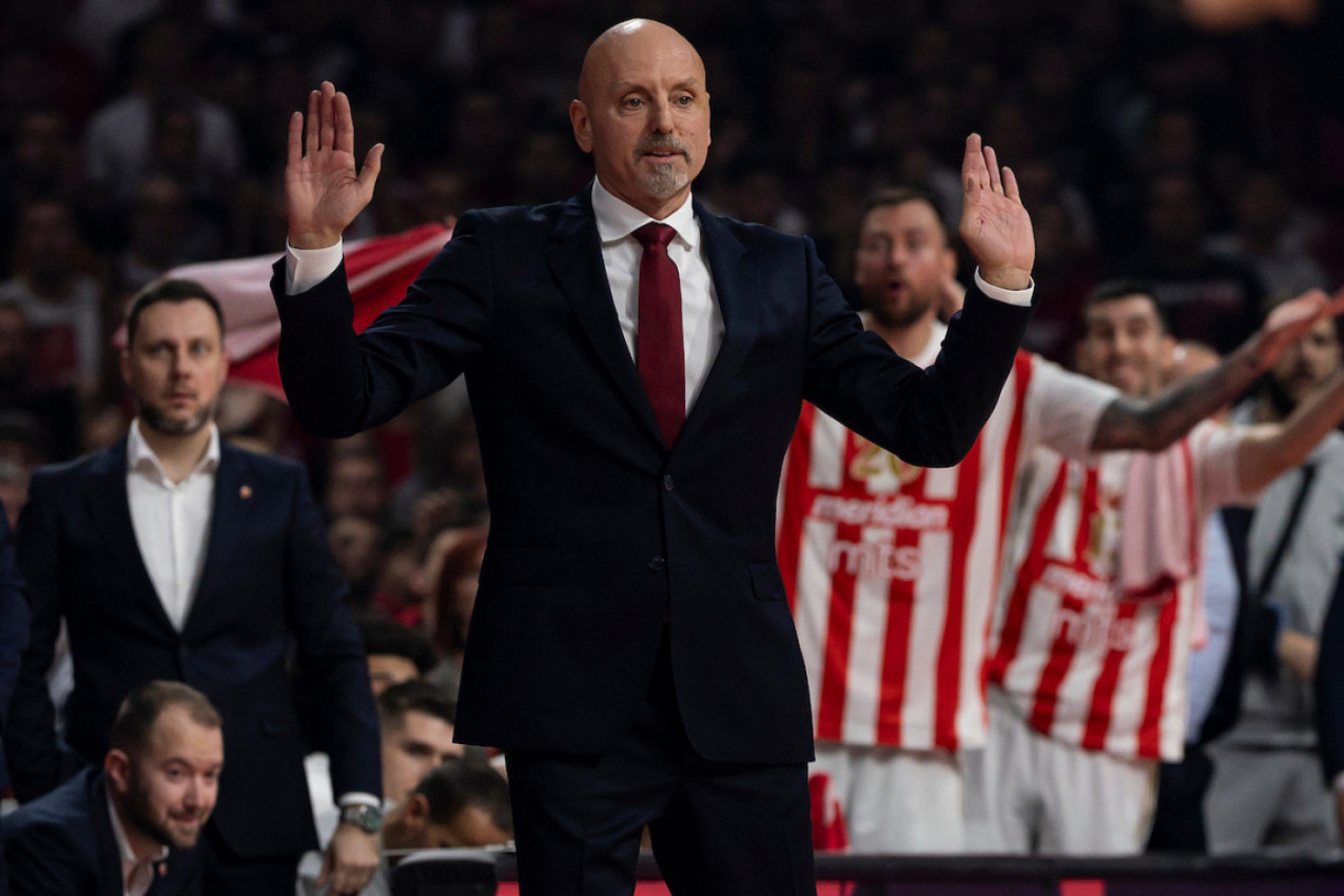 SAŠA OBRADOVIĆ BESAN NA IGRAČE: Gde si sa glavom? (VIDEO)