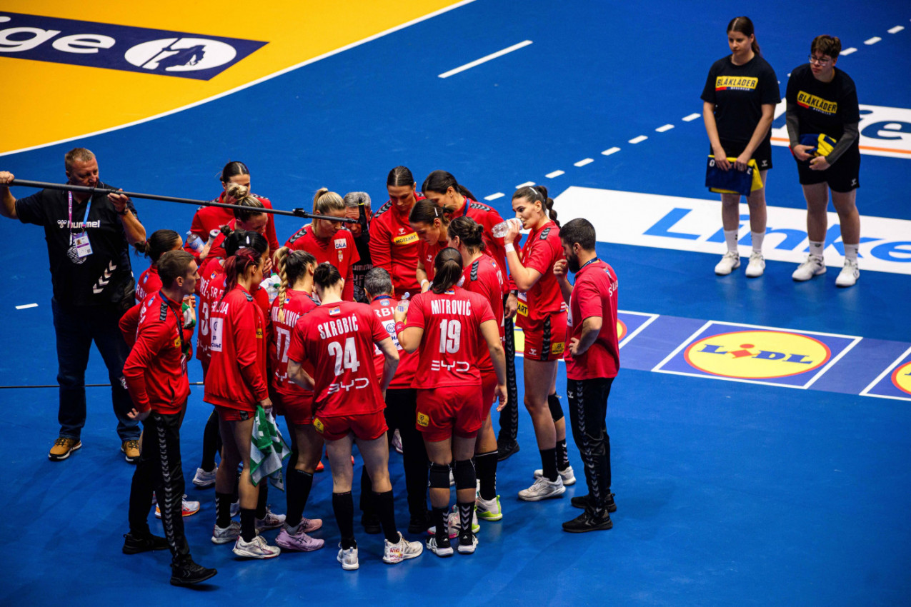 DIRLJIVA PORUKA MLADE RUKOMETAŠICE: Tata, idem da igram, a ne igra mi se...