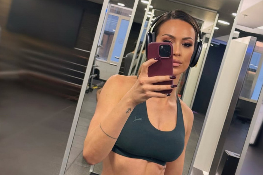 KADA JE UŠLA U DVORANU, SVI SU ZANEMELI: Superatraktivna Dora ukrala evroligaški šou! (FOTO)