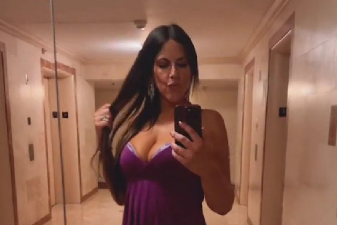 NIJE ZA ONE SA SLABIM SRCEM: Nikada provokativnije fotografije vrele Klaudije!