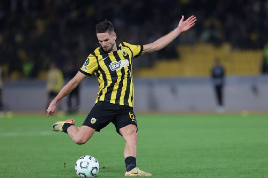 POVREDA GAĆINOVIĆA I GEST ZA PAMĆENJE: Mijat nije hteo da napusti teren zbog Jovića - cela Aja Sofija je skočila!