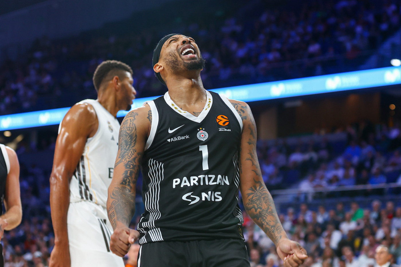 Karlik Džons posle pobede Partizana