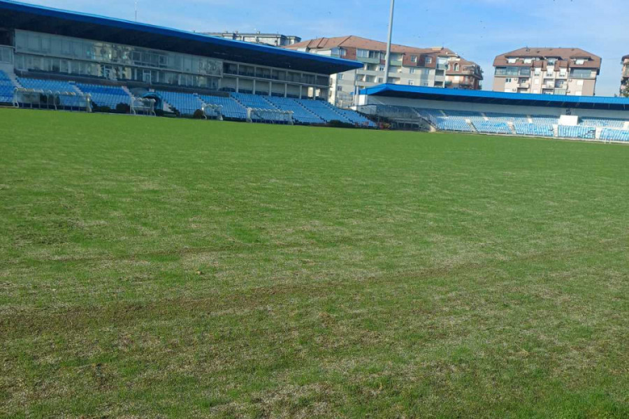 GRADSKI STADION U NOVOM RUHU: Stigla je nova trava, a završene su i svlačionice!