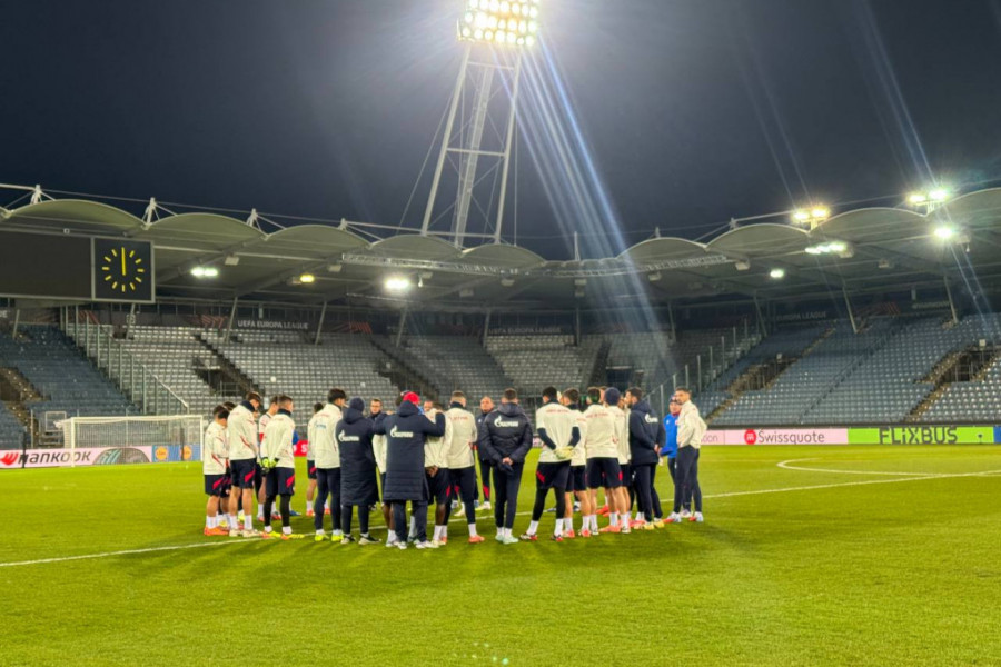 POZITIVNA ATMOSFERA: Fudbaleri Crvene zvezde odradili poslednji trening u Gracu! (VIDEO)