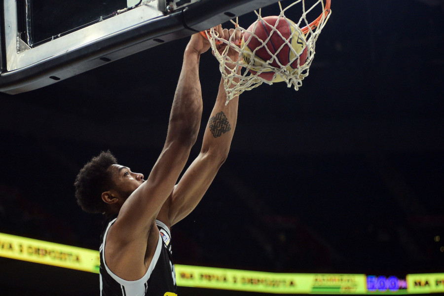 BRUNO KABOKLO POTPISUJE ZA CRNO-BELE?