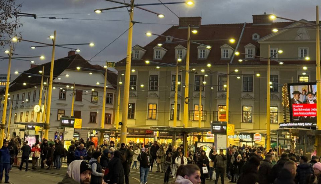 AUSTRIJANCI DIGLI NAJJAČE ORUŽJE ZBOG DELIJA: Policija u Gracu spremna na sve (VIDEO)