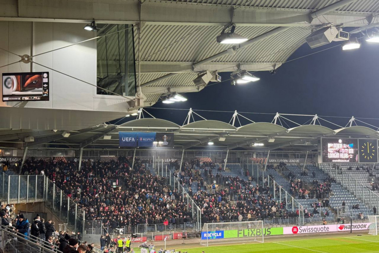 NAVIJAČKI OBRAČUN U GRACU: Pogledajte šta su uradili navijači Zvezde i Šturma pred meč (VIDEO)