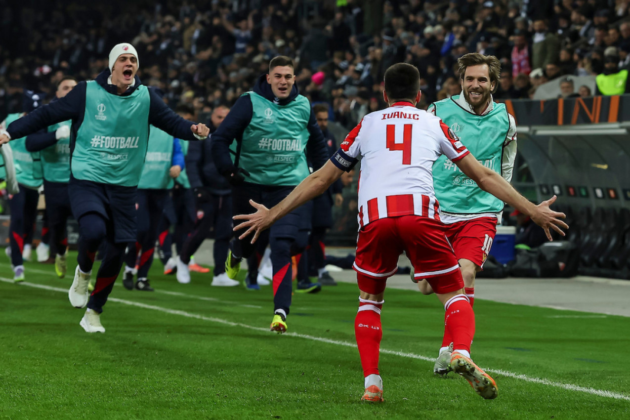 NIJE GOL, IPAK JESTE: Pogledajte jednominutnu LUDNICU na "Merkur areni" nakon koje Zvezda VODI! (VIDEO)