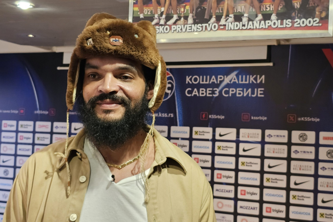 NOA MORAO DA PROBA SRPSKI PROIZVOD! Evo kako se Francuz opušta pred večiti derbi! (FOTO)