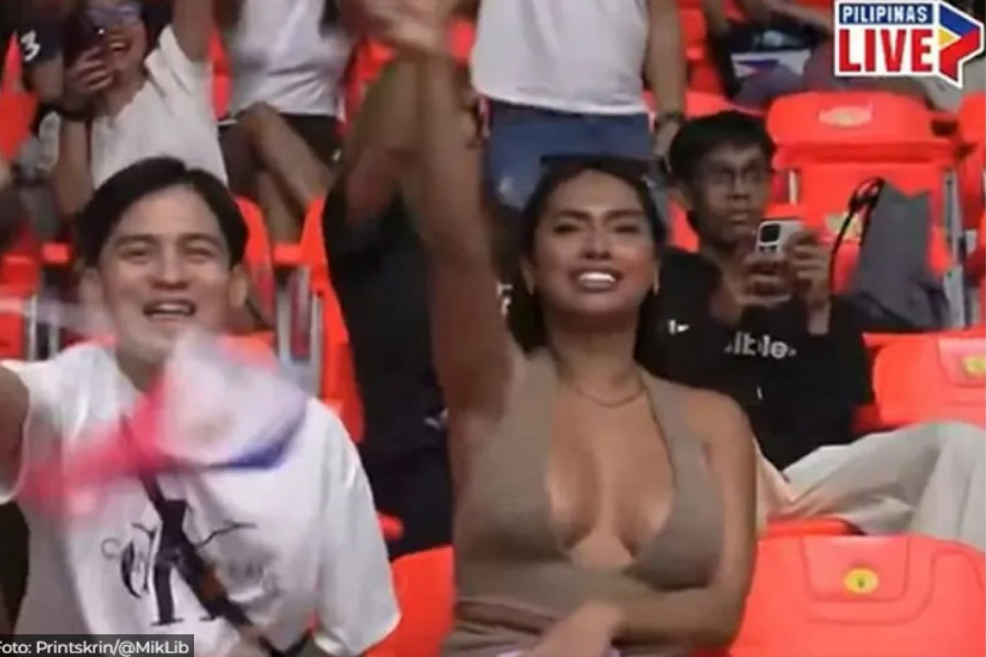 HTELA DA SLAVI, A ISPALO JOJ SVE: Gospođa skakala na tribini, nije ni slutila da će joj se OVO desiti! (VIDEO)