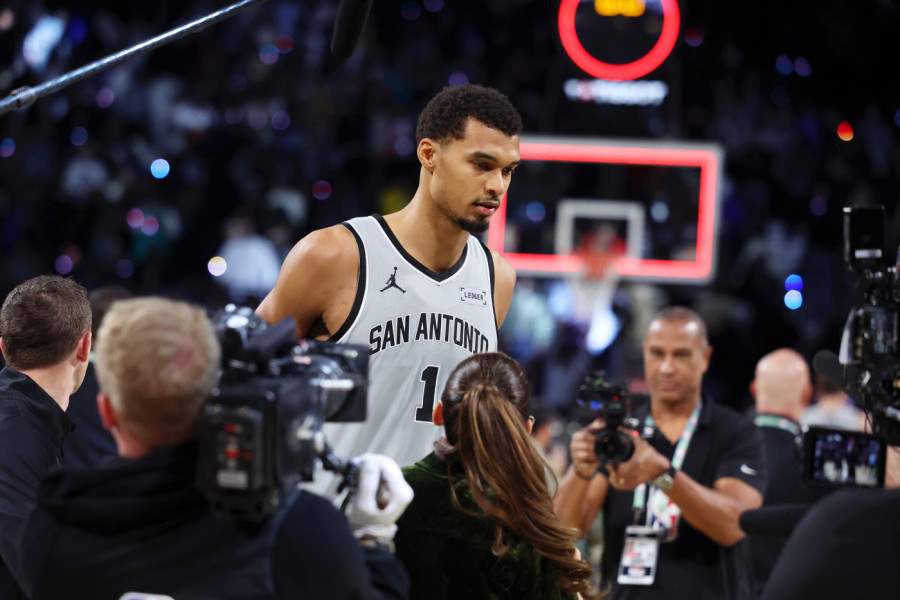 TRAGEDIJA: Vembanjama u suzama, morao je hitno da prekine pres konferenciju! (VIDEO)