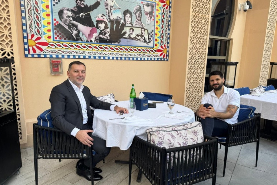 RADUJKO POSETIO MITROVIĆA: Evo o čemu su razgovarali čelnik FSS i kapiten "orlova"